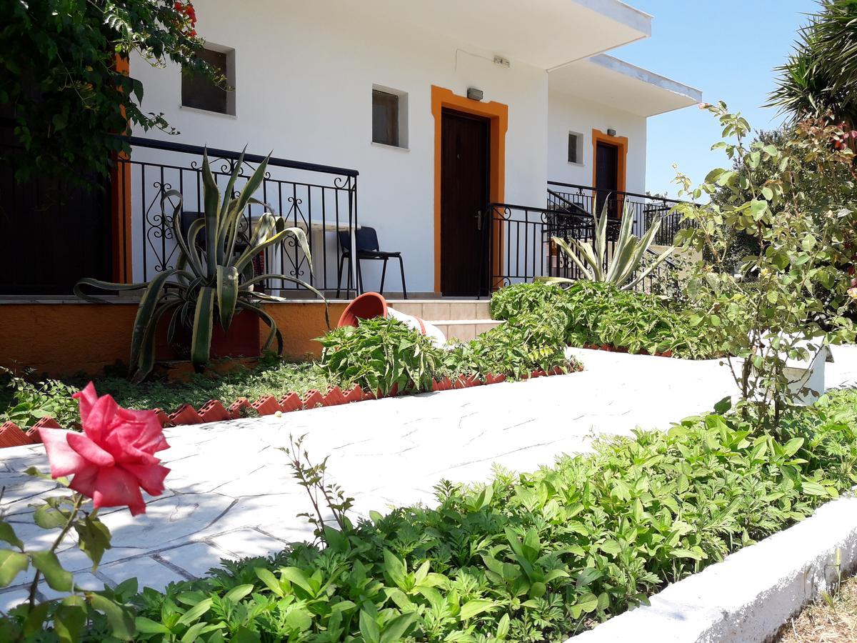 Studios Dimitris Punta Ngoại thất bức ảnh